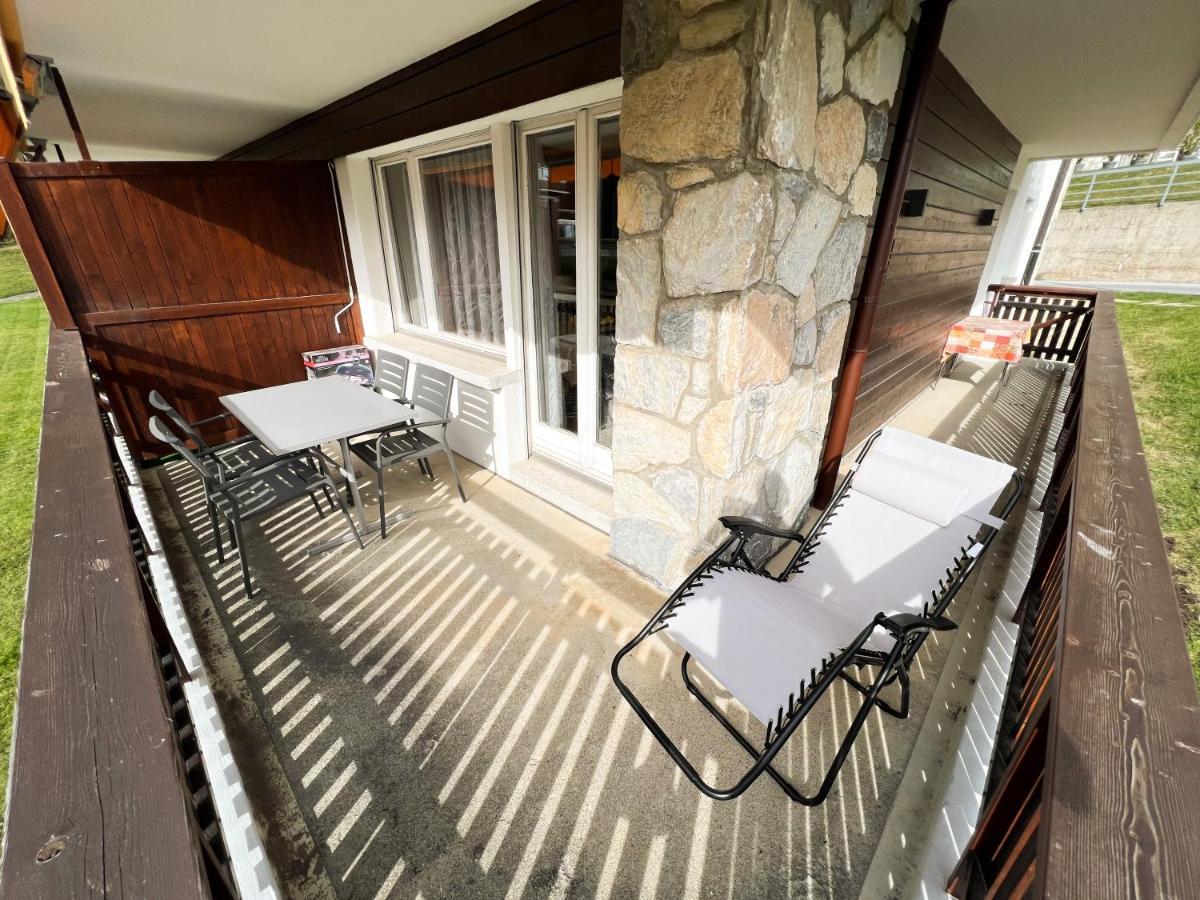 Bel appartement 3 pièces au pied des pistes de ski Crans-Montana Extérieur photo